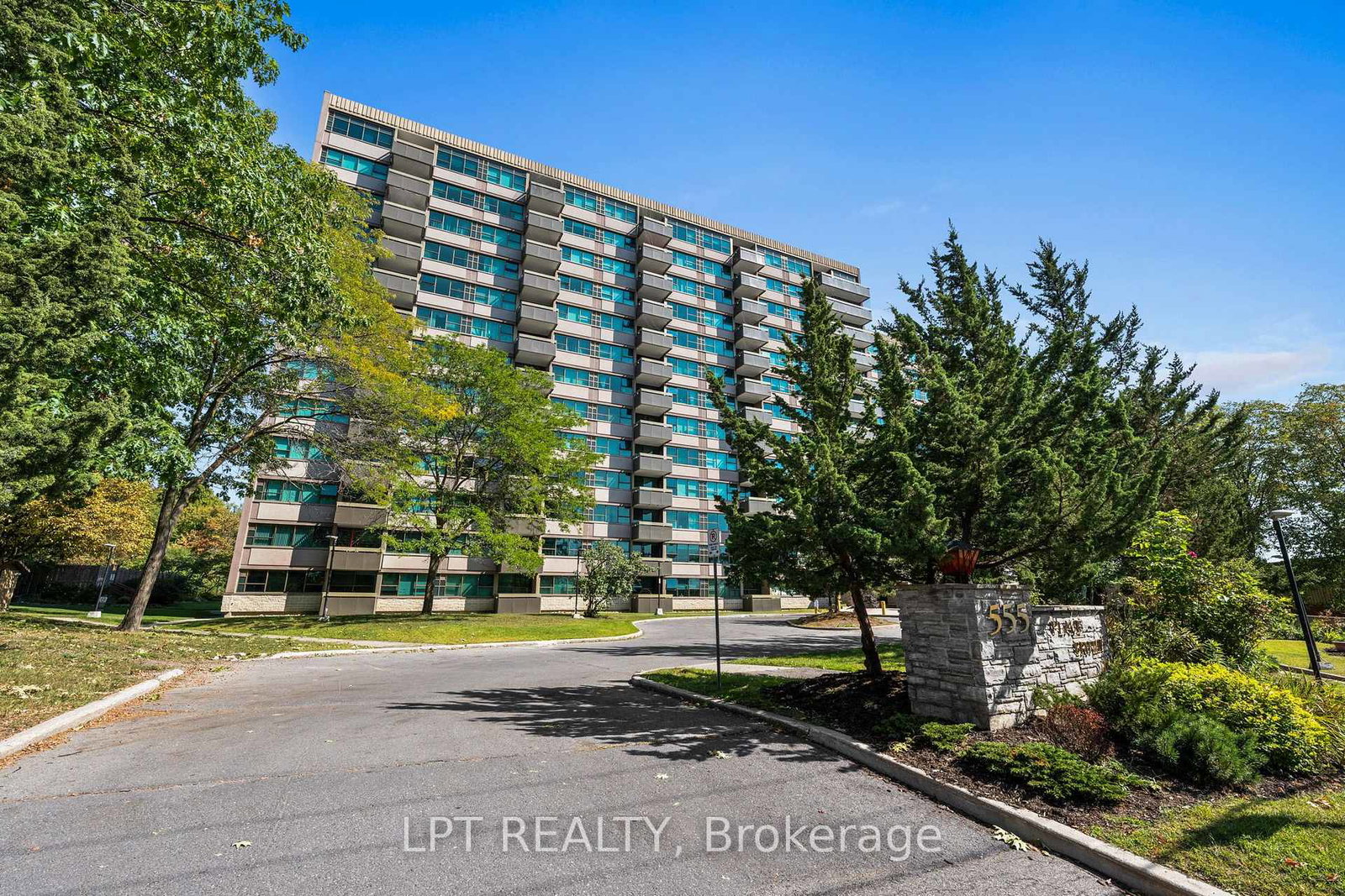 55brittany-drive-ottawa-ontario-x13780598