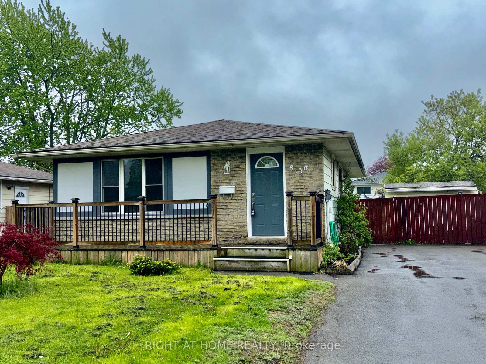 8158-paddock-trail-drive-niagara-falls-ontario-x13780722