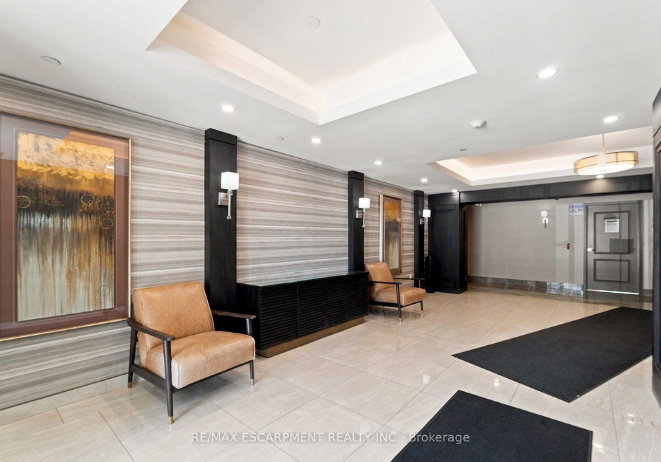 125-shoreview-place-hamilton-ontario-x13781066
