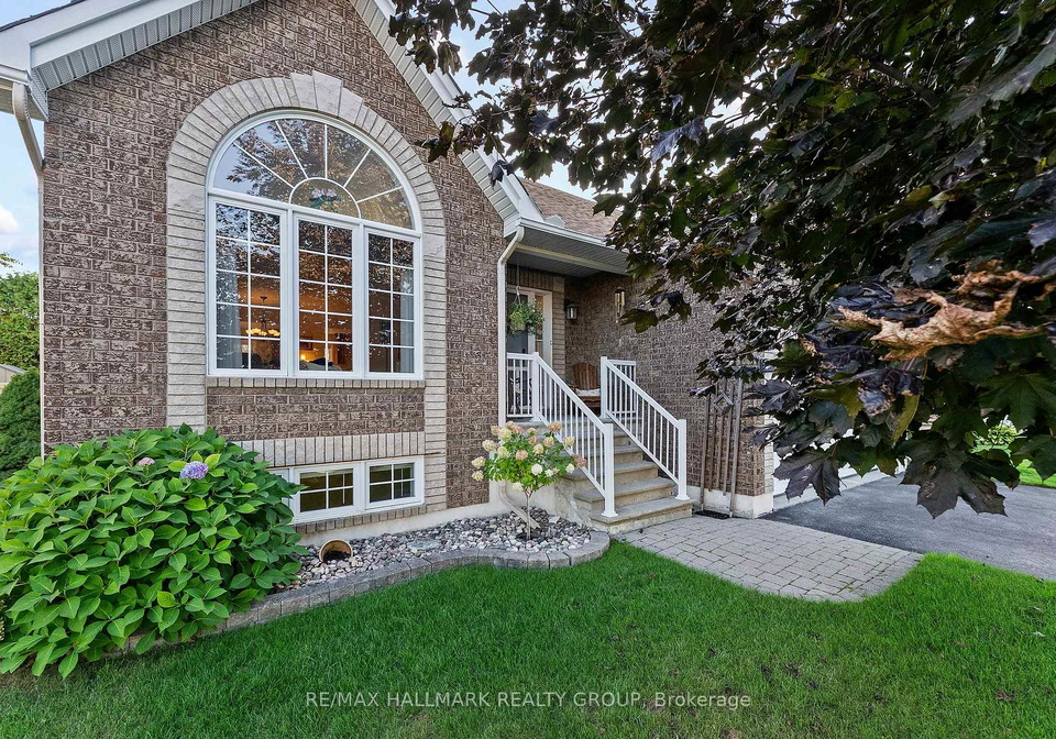 95-lloydalex-crescent-ottawa-ontario-x13781232