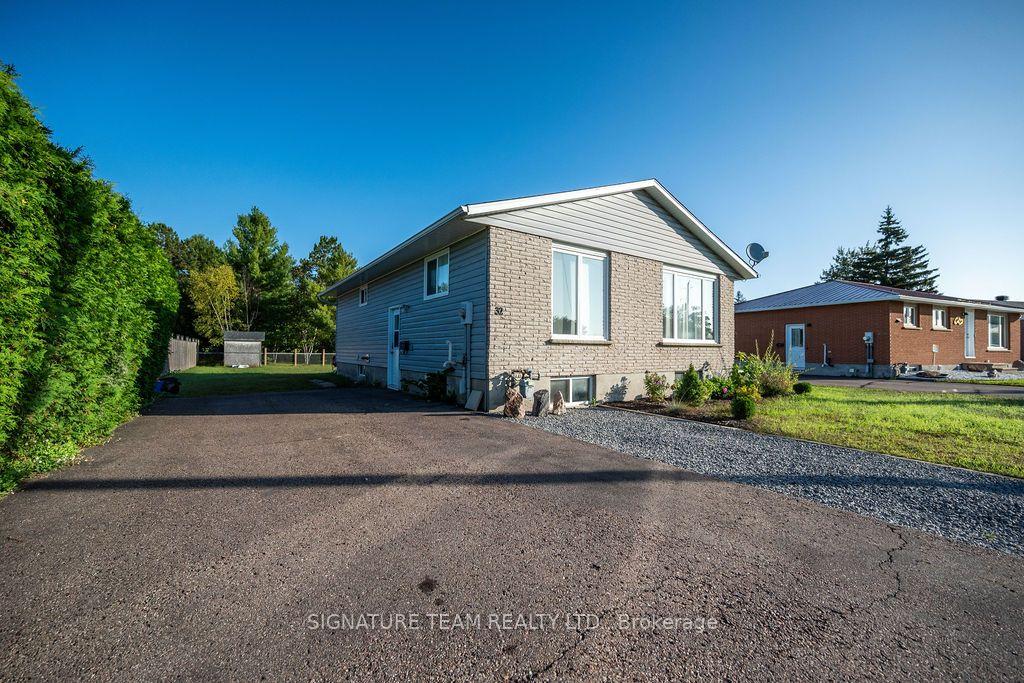 32-herman-street-petawawa-ontario-x13781956