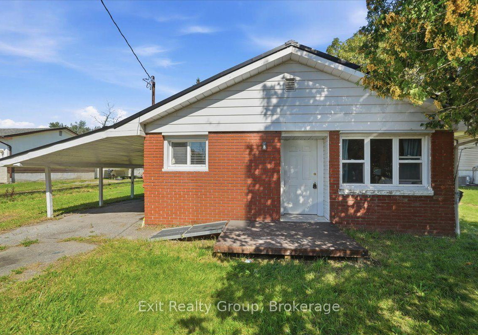 2298-hamilton-road-quinte-west-ontario-x13782534
