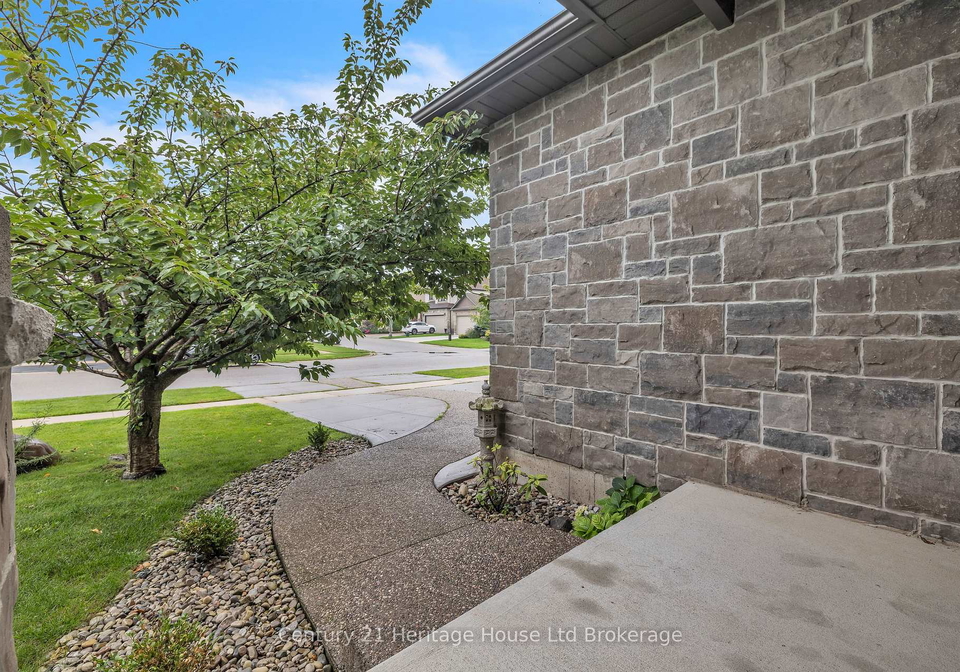 472-fairway-road-woodstock-ontario-x13782824