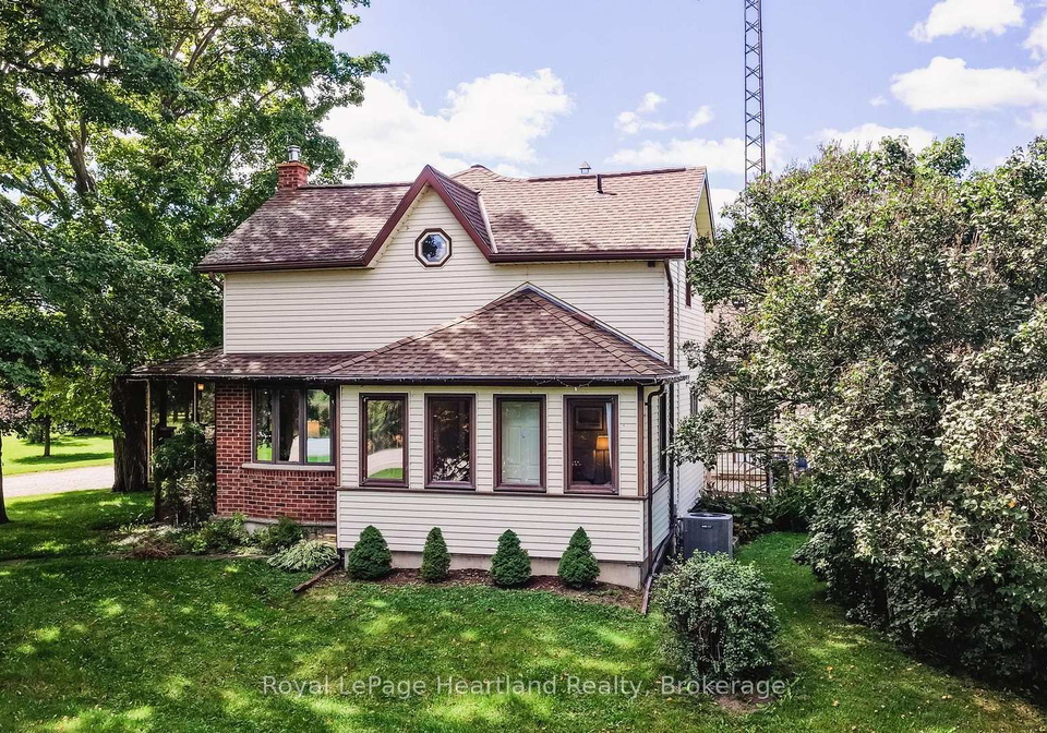 80905-baseline-road-central-huron-ontario-x13782880