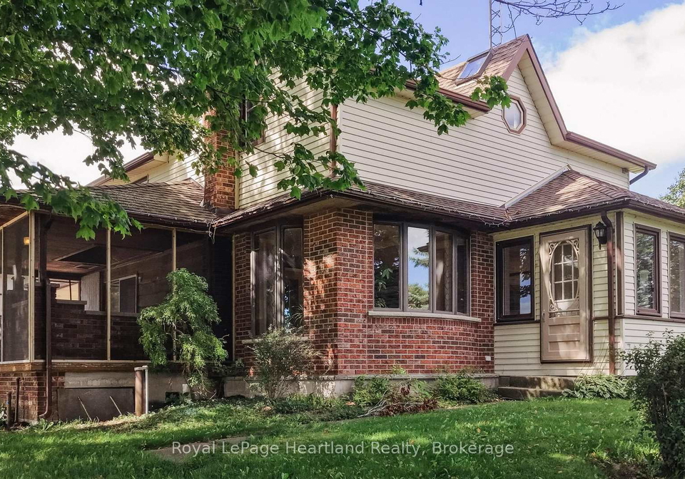 80905-baseline-road-central-huron-ontario-x13782880