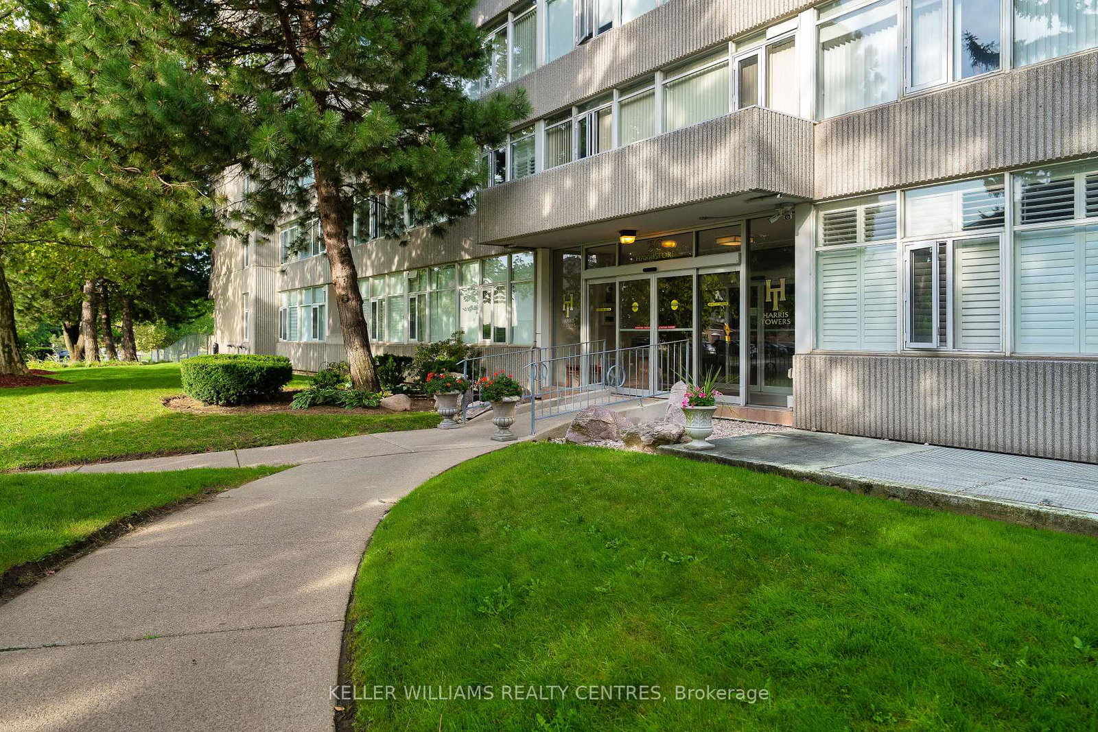 30-harrisford-street-hamilton-ontario-x13782892