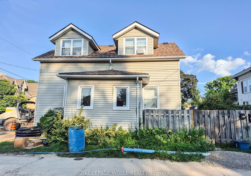 39-union-street-e-waterloo-ontario-x13783234