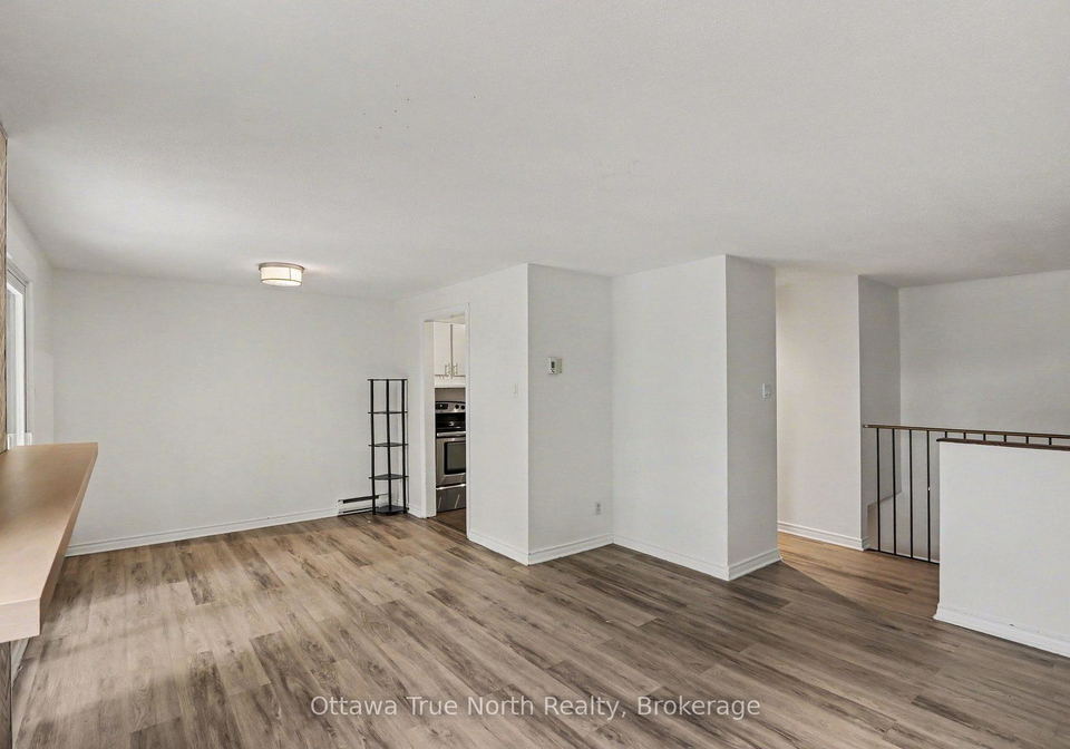 4-sweetbriar-circle-ottawa-ontario-x13783328