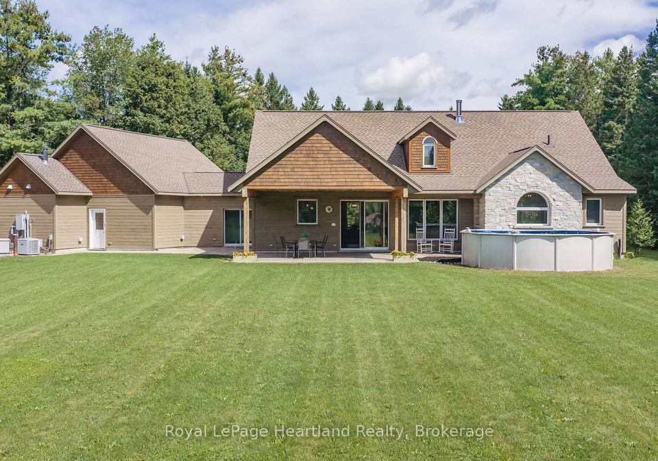 83301-scott-line-north-huron-ontario-x13783446