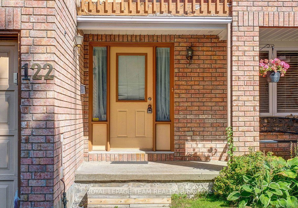 122-thornbury-crescent-ottawa-ontario-x13784304