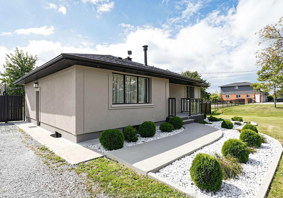 252-mud-street-e-hamilton-ontario-x13784376