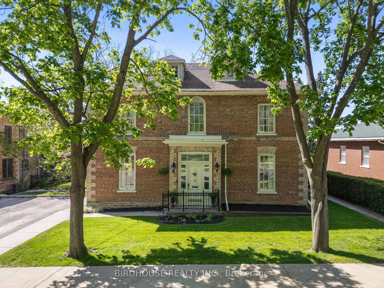 69-bond-street-w-kawartha-lakes-ontario-x13784502