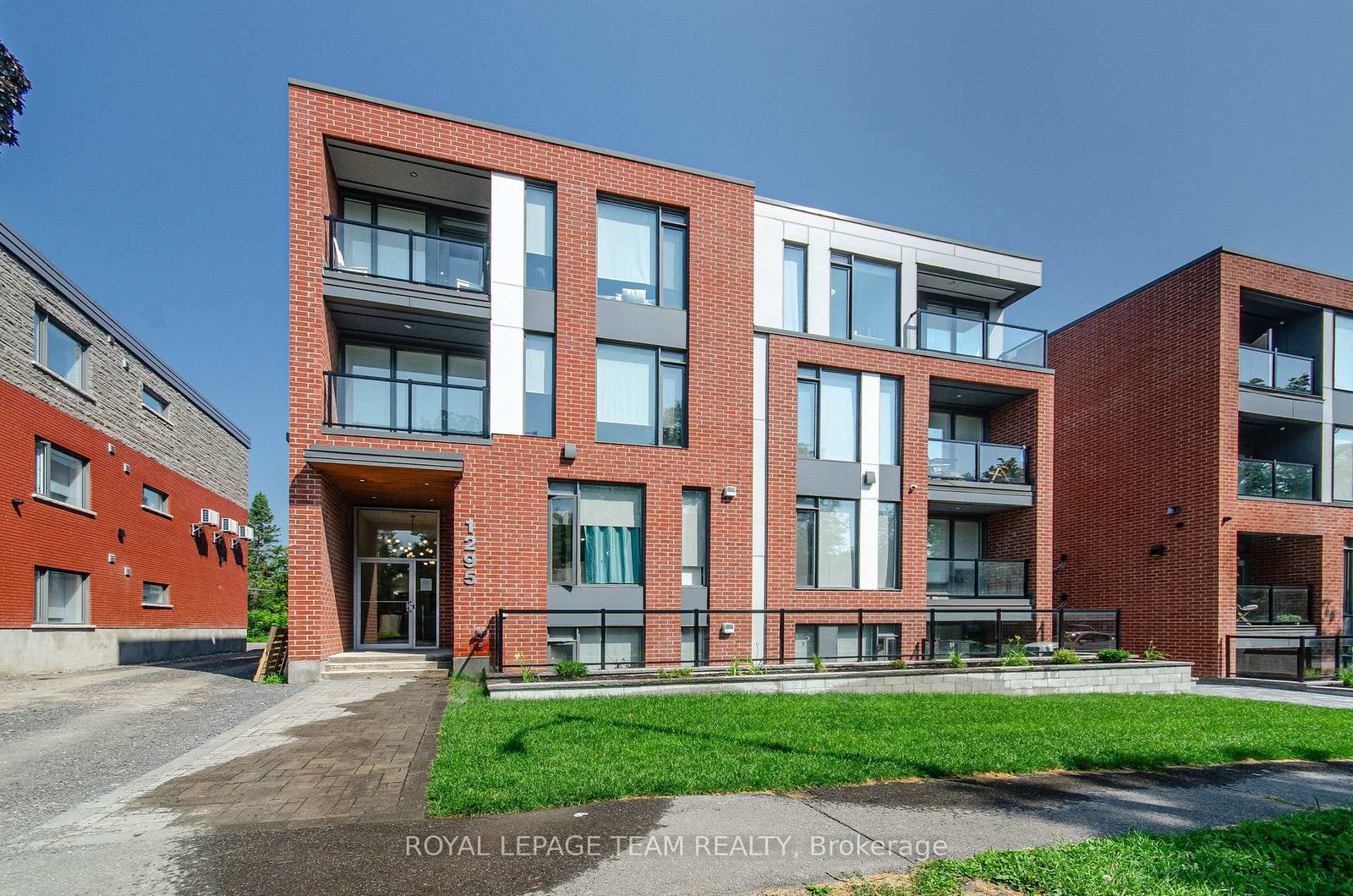 1295-summerville-avenue-ottawa-ontario-x13784586