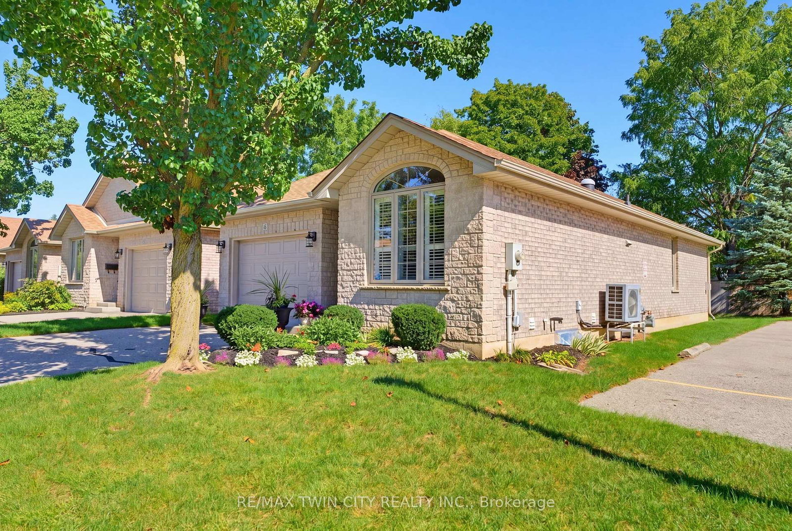 73-morton-avenue-w-brantford-ontario-x13784936