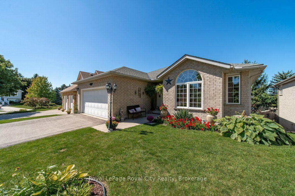 20-dickinson-court-centre-wellington-ontario-x13784942