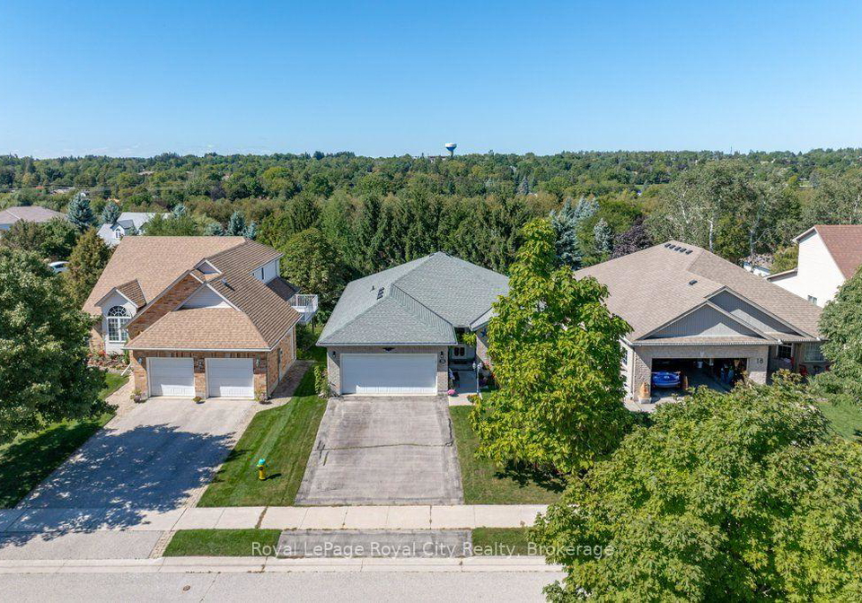 20-dickinson-court-centre-wellington-ontario-x13784942
