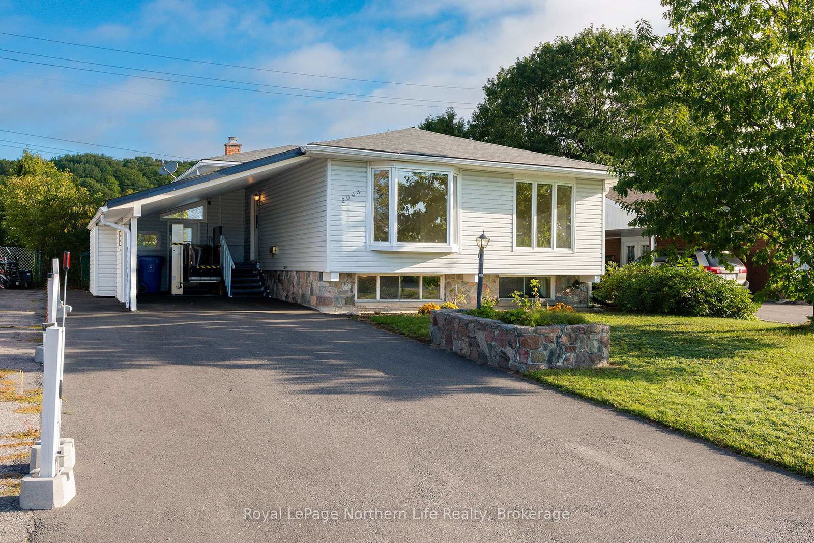 2043-mckeown-avenue-north-bay-ontario-x13785106