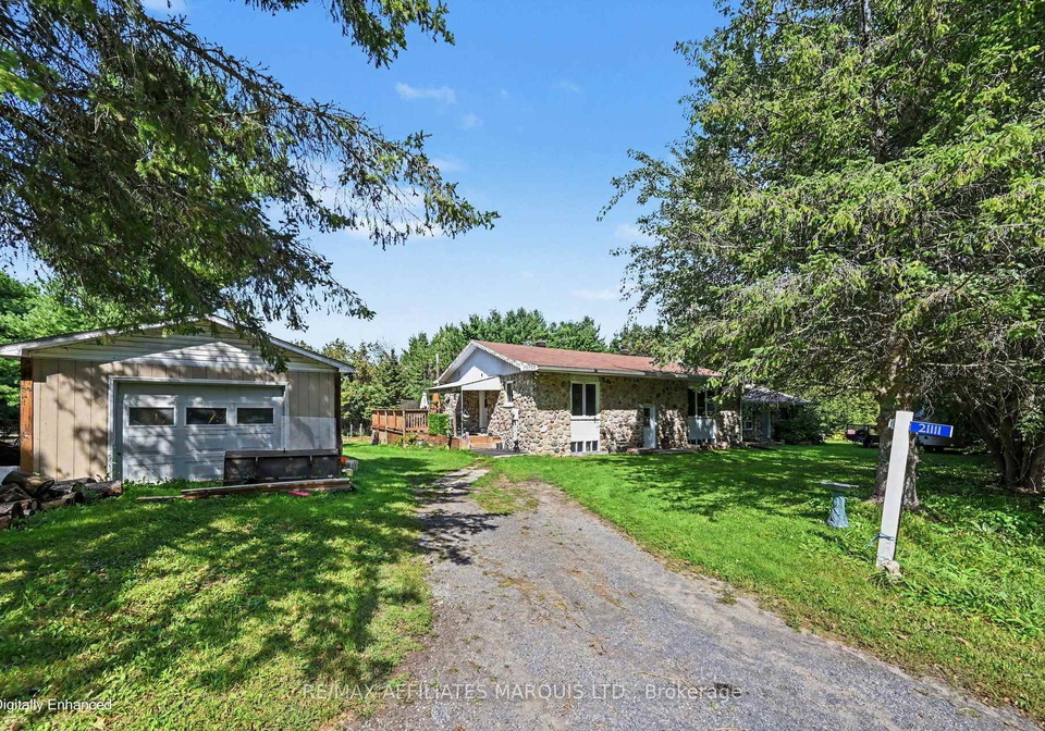 21111-conc-8-road-south-glengarry-ontario-x13785226