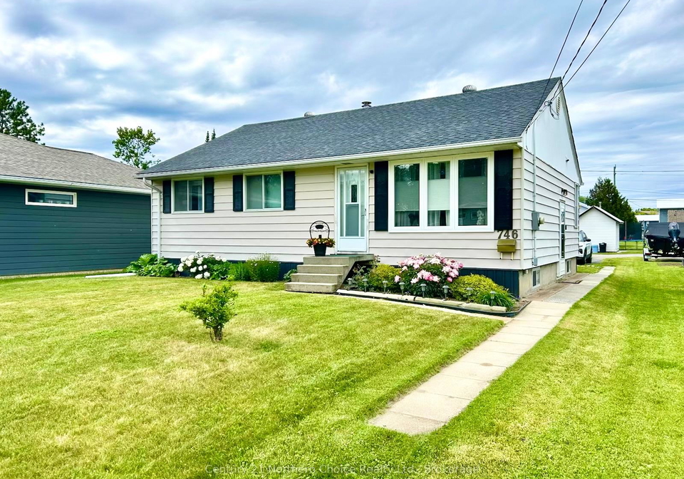 746-thompson-street-fort-frances-ontario-x13785248