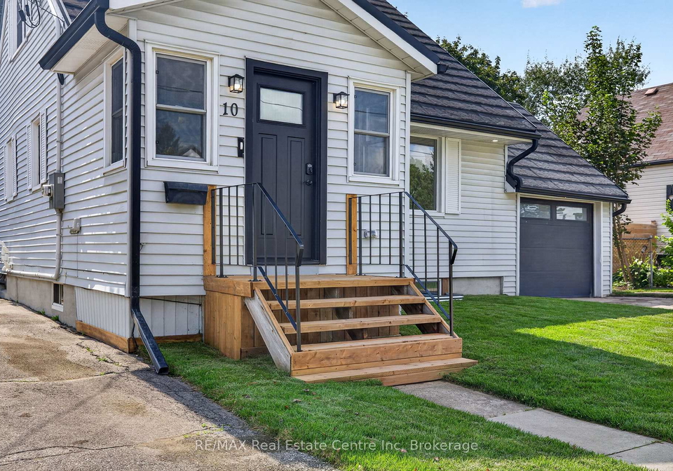 10-churchill-crescent-w-centre-wellington-ontario-x13785326