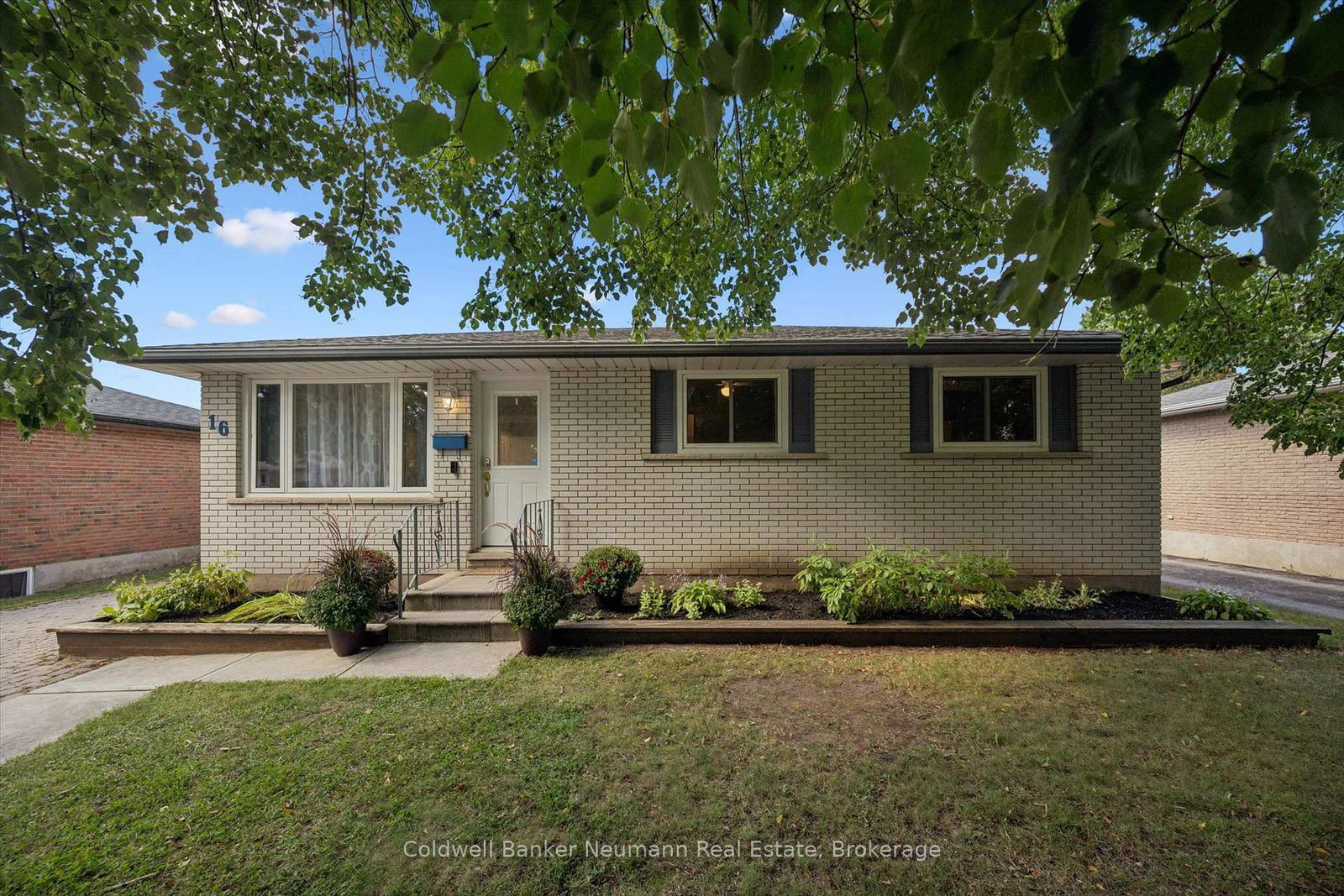 16-argyle-drive-guelph-ontario-x13785518