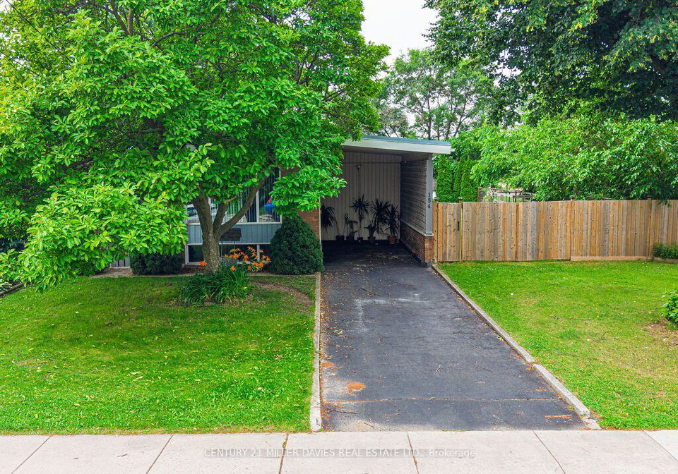 154-luscombe-street-hamilton-ontario-x13786590