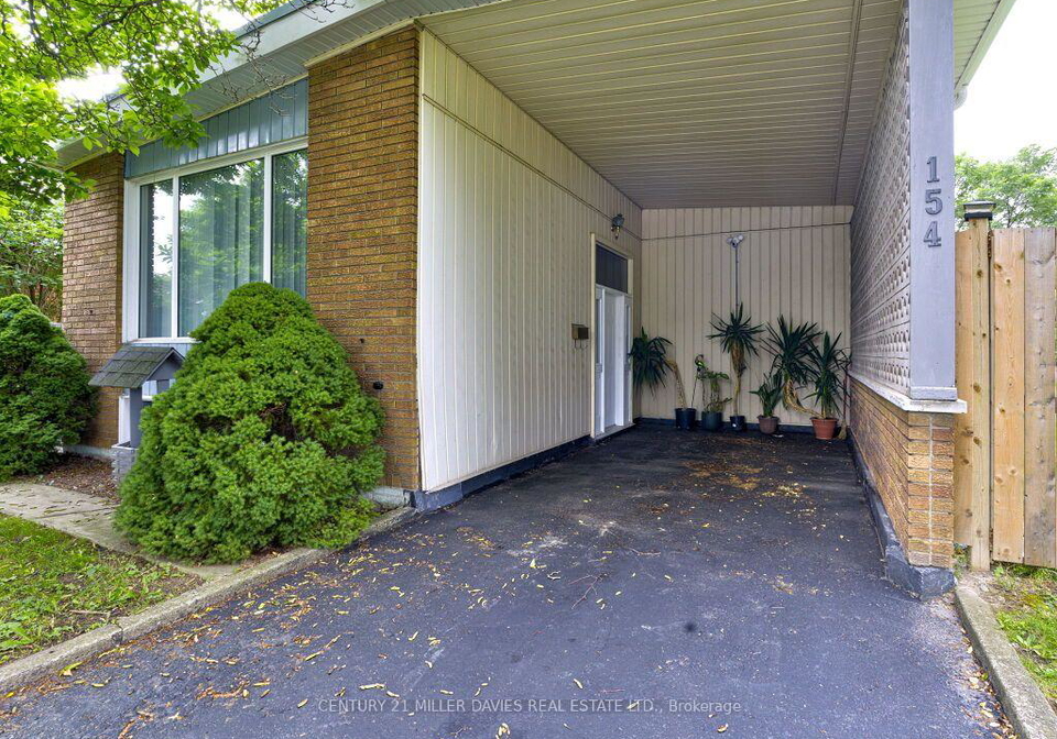 154-luscombe-street-hamilton-ontario-x13786590