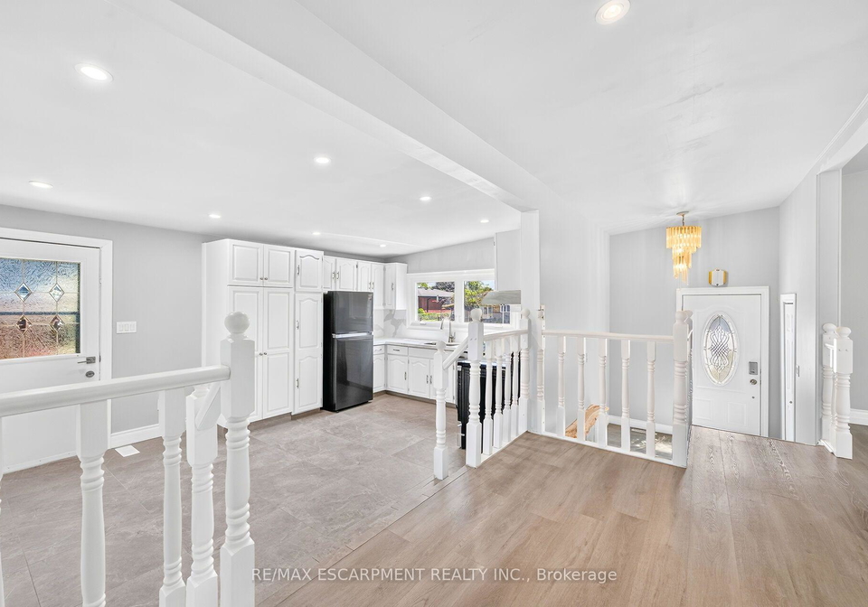 96-fielding-crescent-hamilton-ontario-x13786668