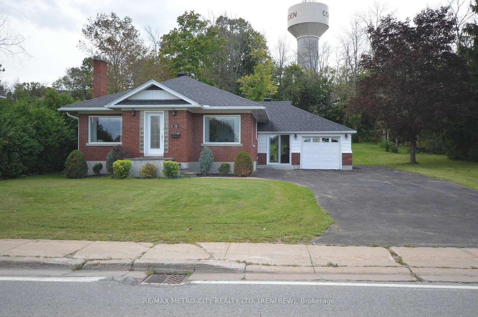 33-pembroke-street-whitewater-region-ontario-x13786844