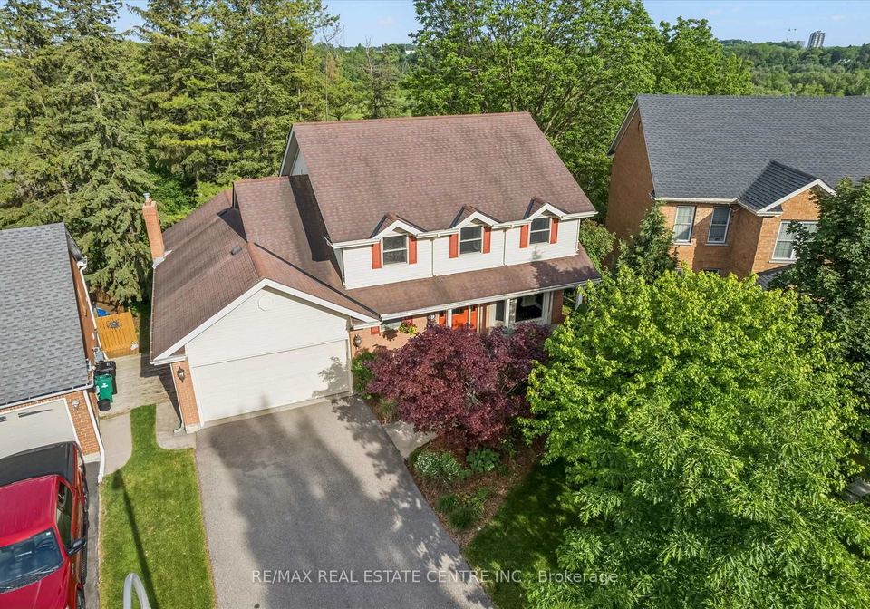 21-tinatawa-court-kitchener-ontario-x13786860