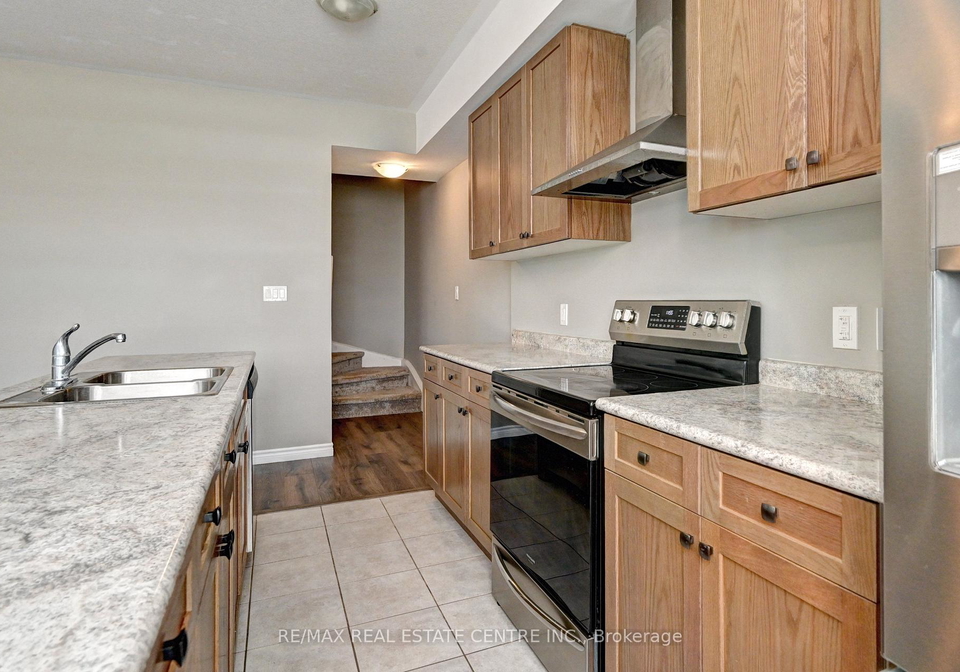 102-wheat-lane-kitchener-ontario-x13787082