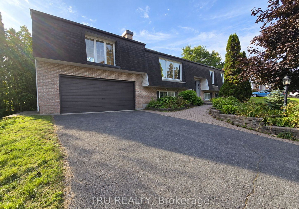 14-langholm-crescent-ottawa-ontario-x13787222