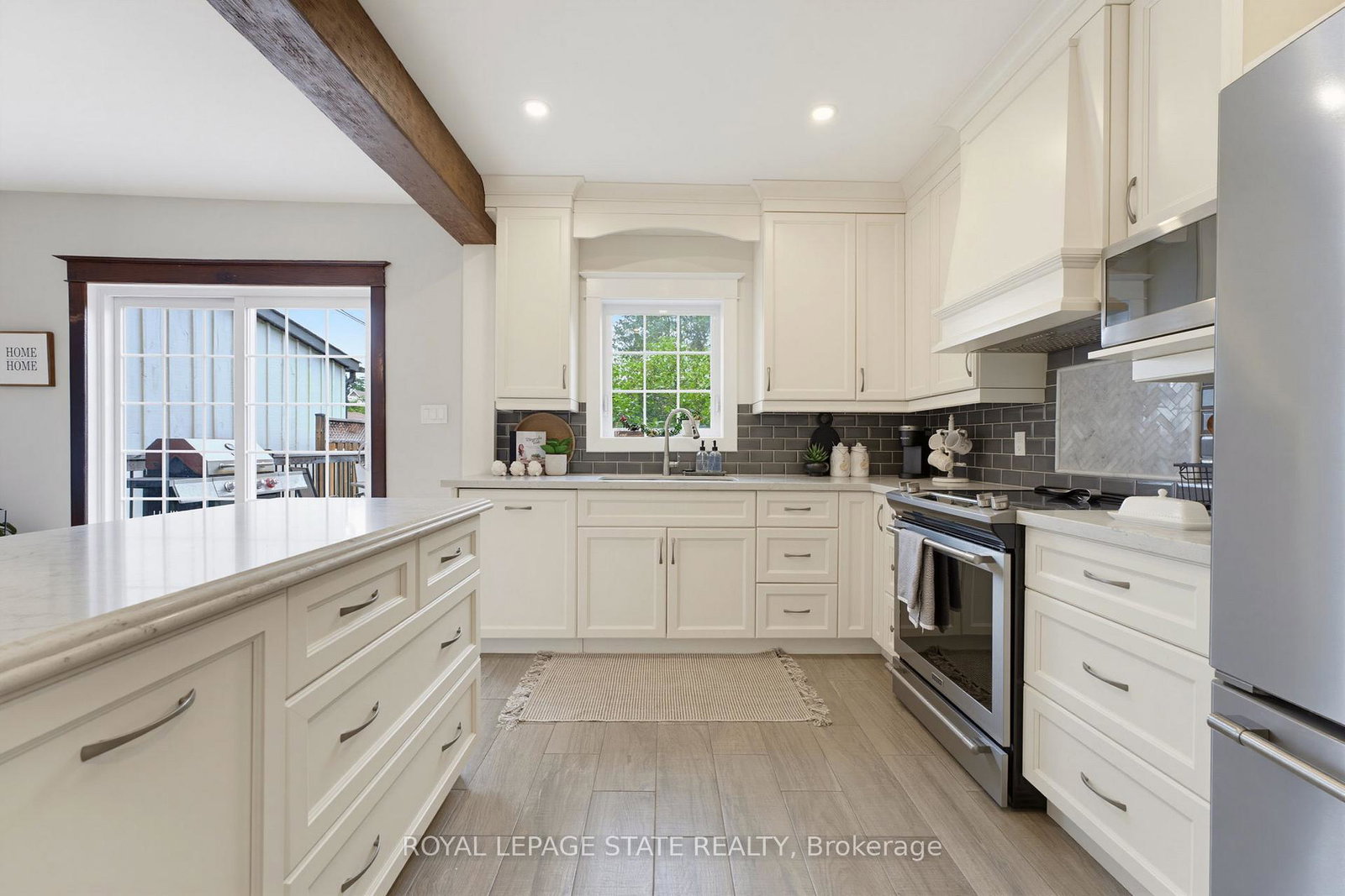 394-charlton-avenue-w-hamilton-ontario-x13787584