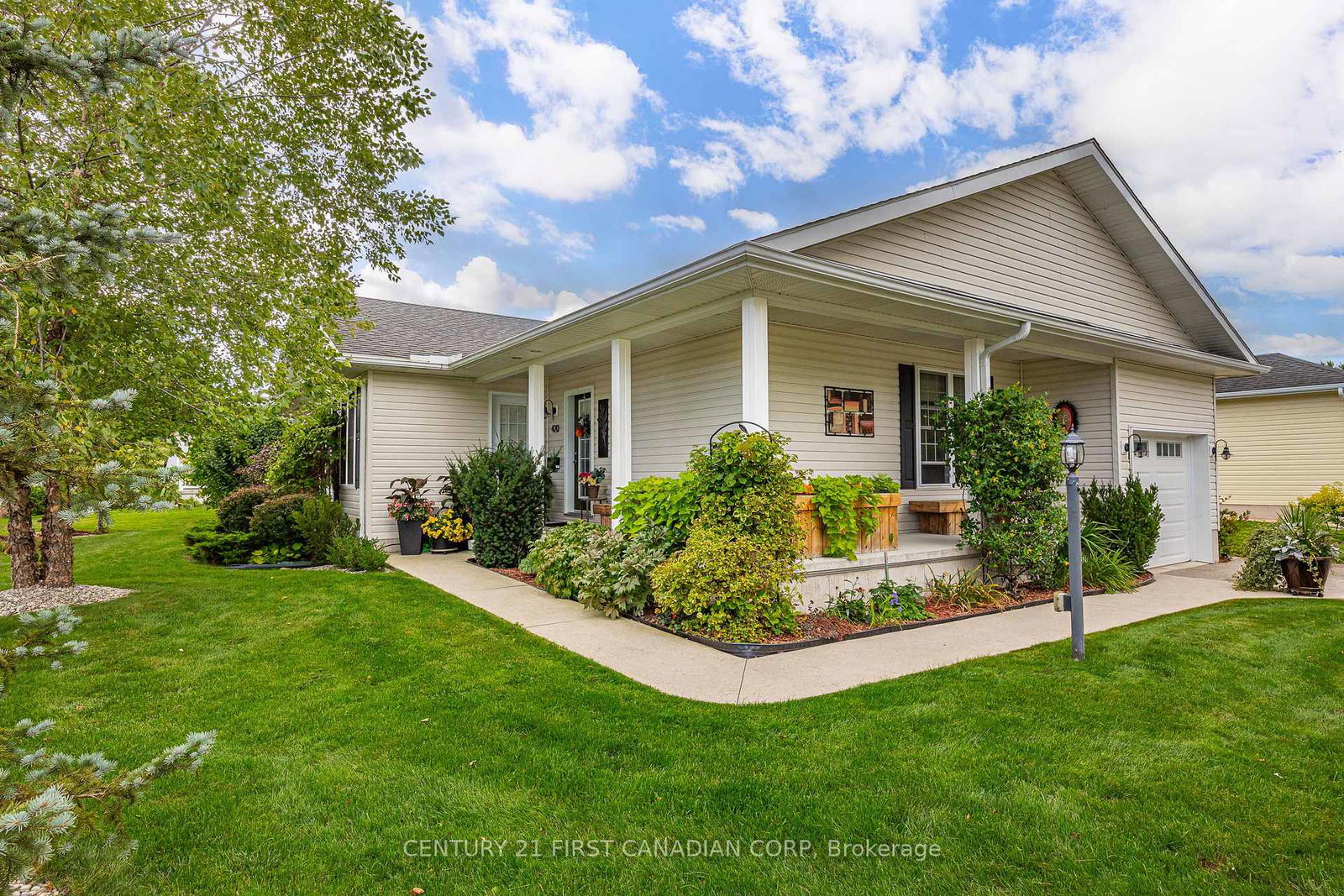 420-shannon-boulevard-south-huron-ontario-x13787742