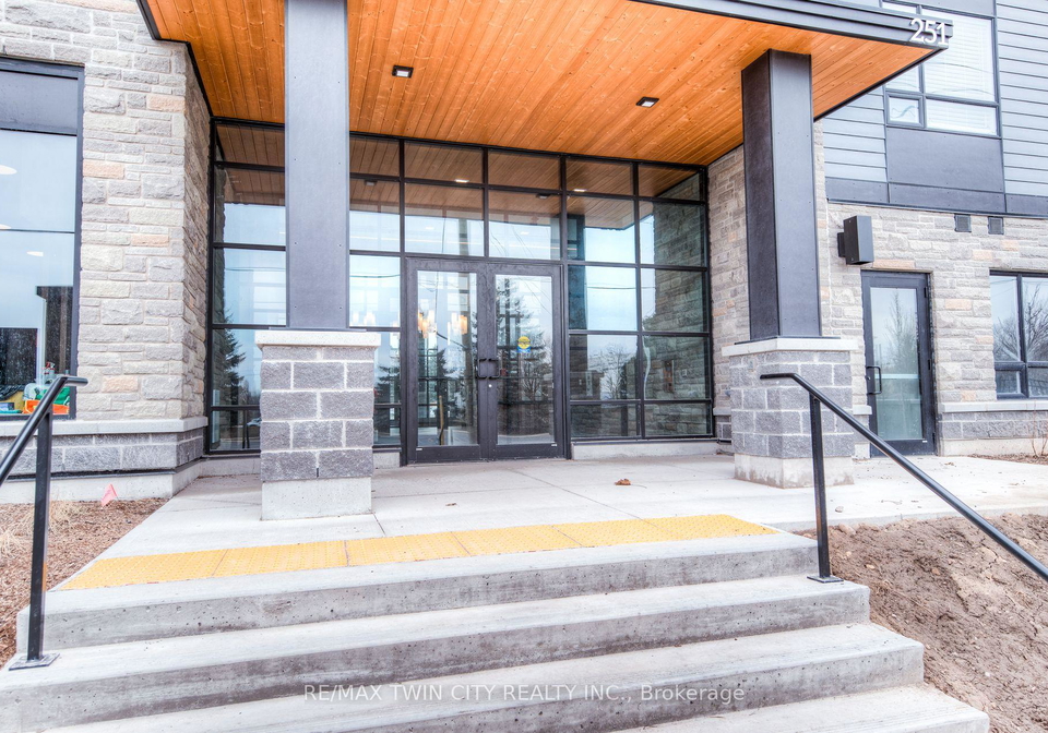 251-northfield-drive-e-waterloo-ontario-x13787800