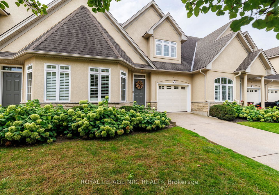 8142-costabile-drive-niagara-falls-ontario-x13788714