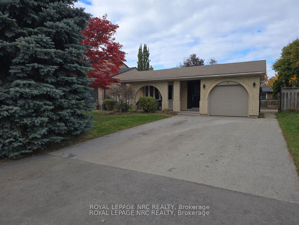 7-blue-spruce-court-st-catharines-ontario-x13788914