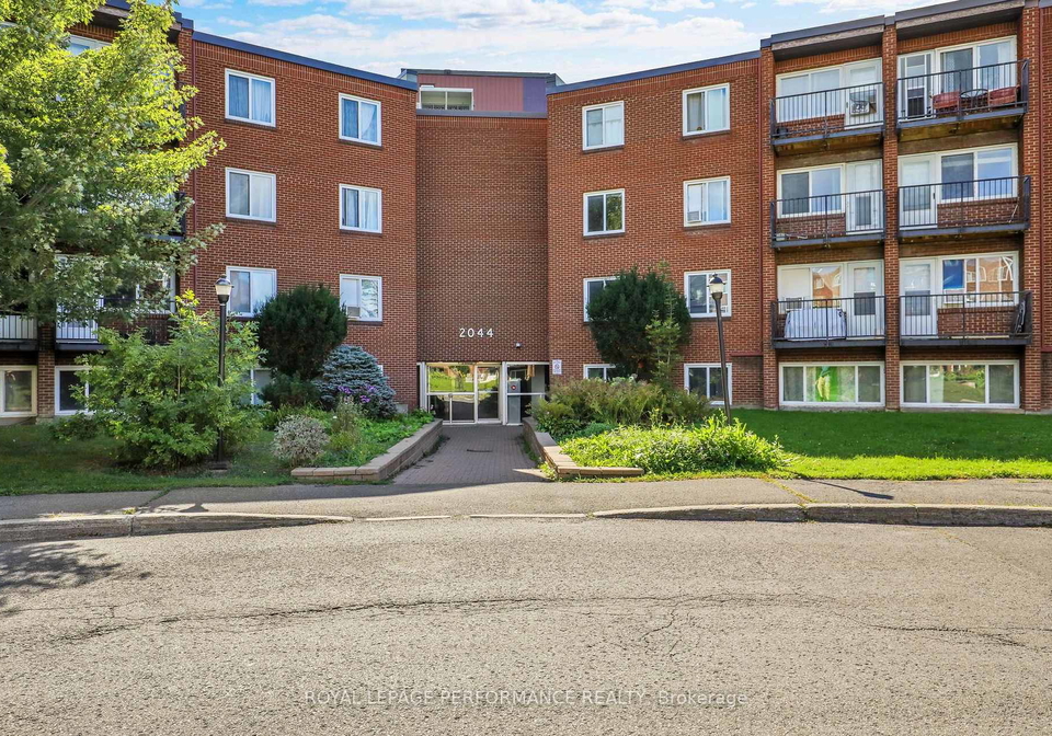 2044-arrowsmith-drive-ottawa-ontario-x13788936