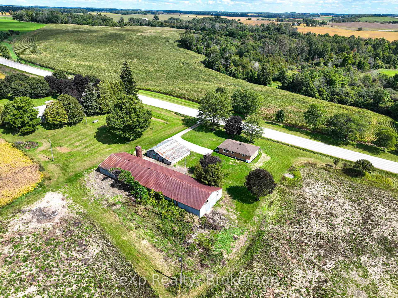 81827-baseline-road-central-huron-ontario-x13788966
