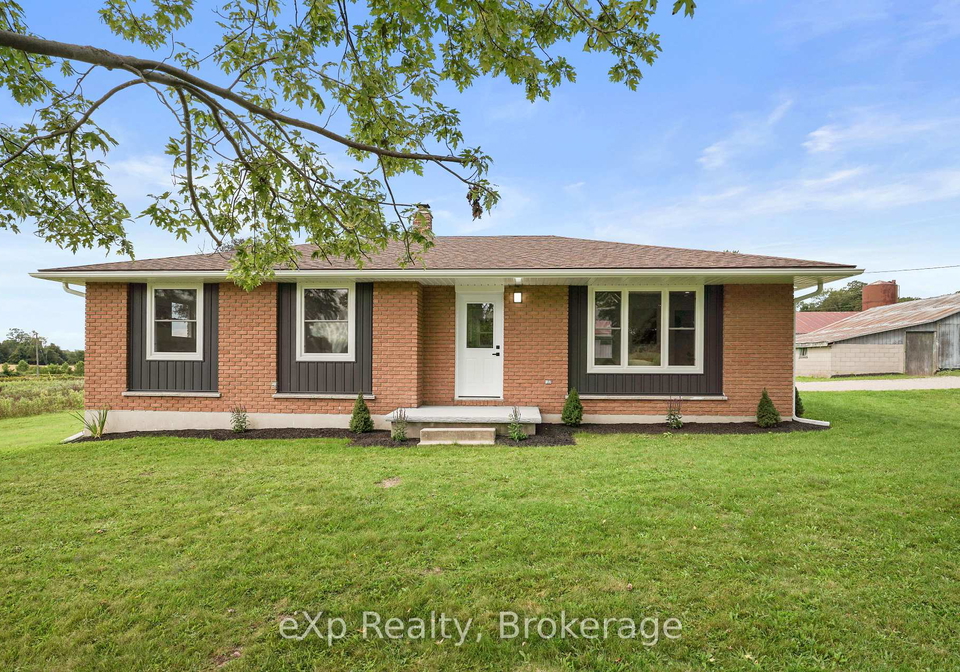 81827-baseline-road-central-huron-ontario-x13788966