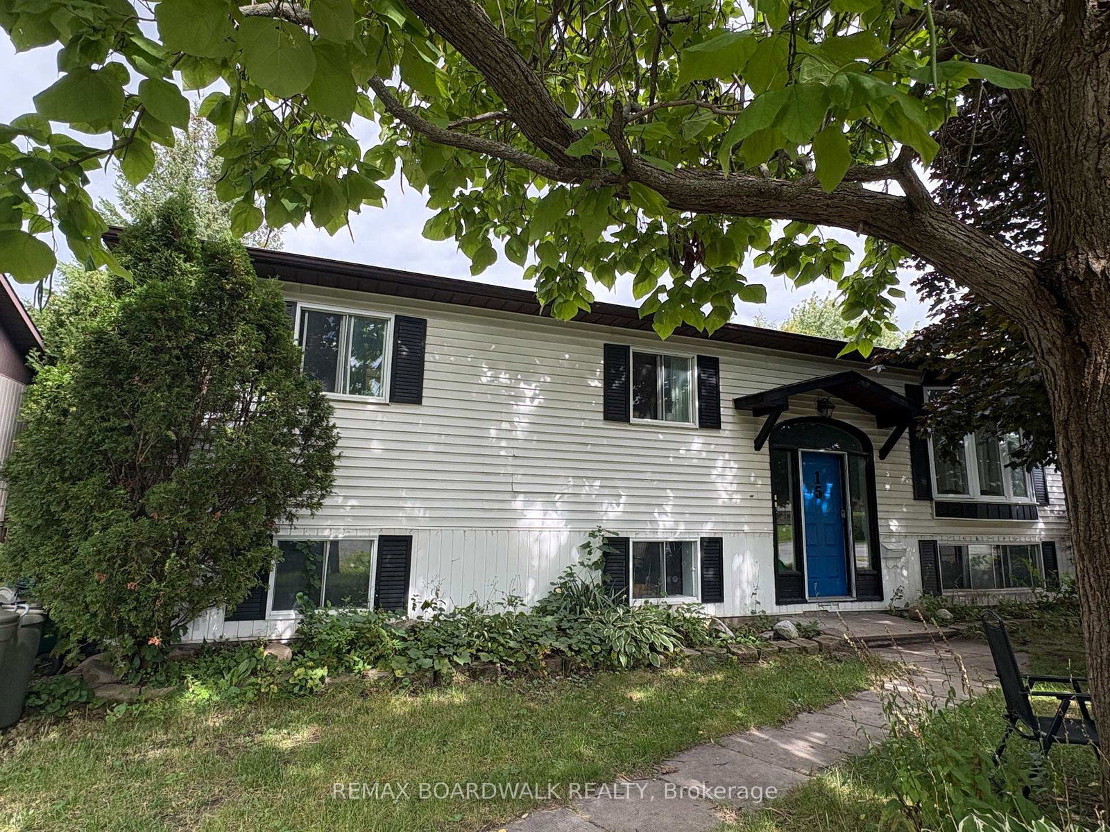 15b-dowdall-crescent-ottawa-ontario-x13788972