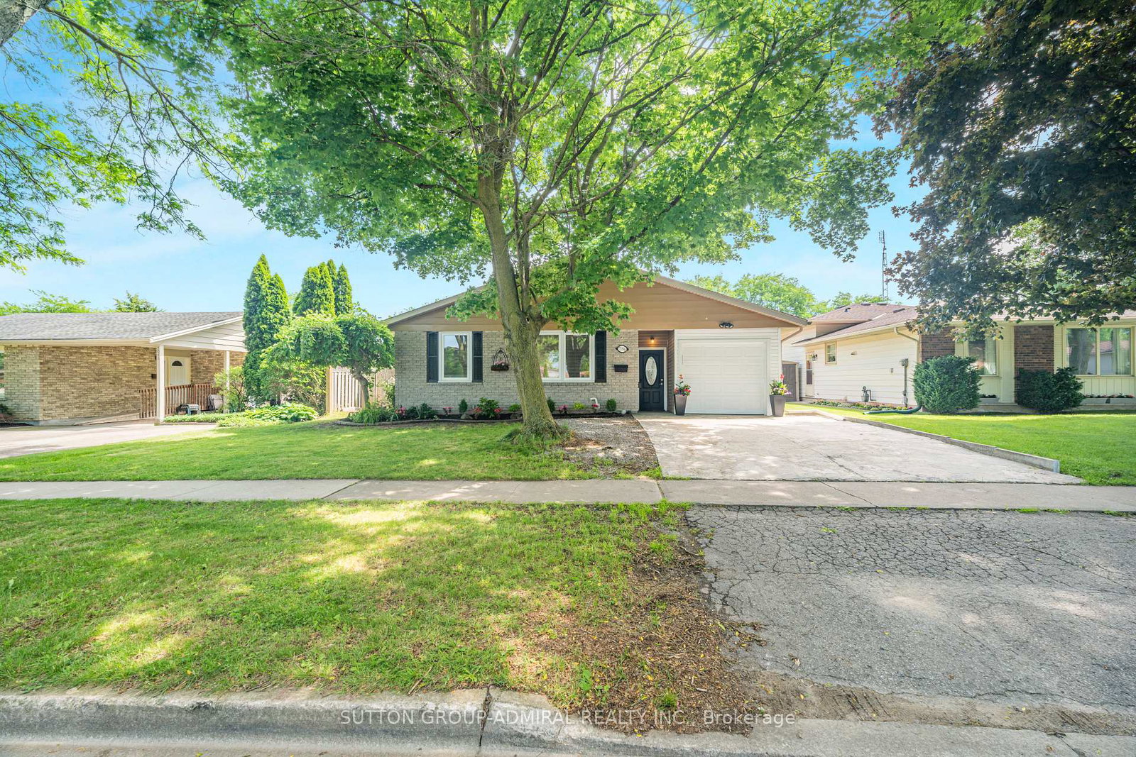 7056-harriman-street-niagara-falls-ontario-x13789056