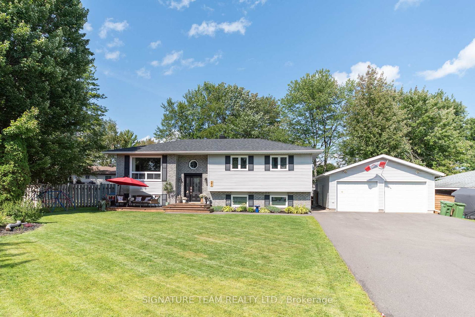 21-lisa-crescent-petawawa-ontario-x13789354