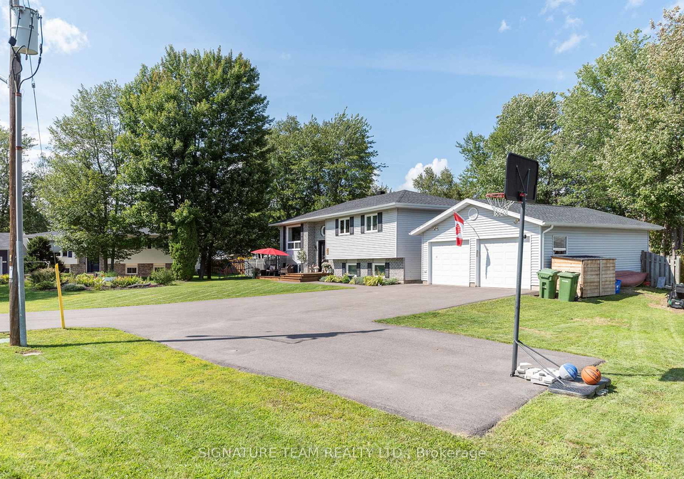 21-lisa-crescent-petawawa-ontario-x13789354