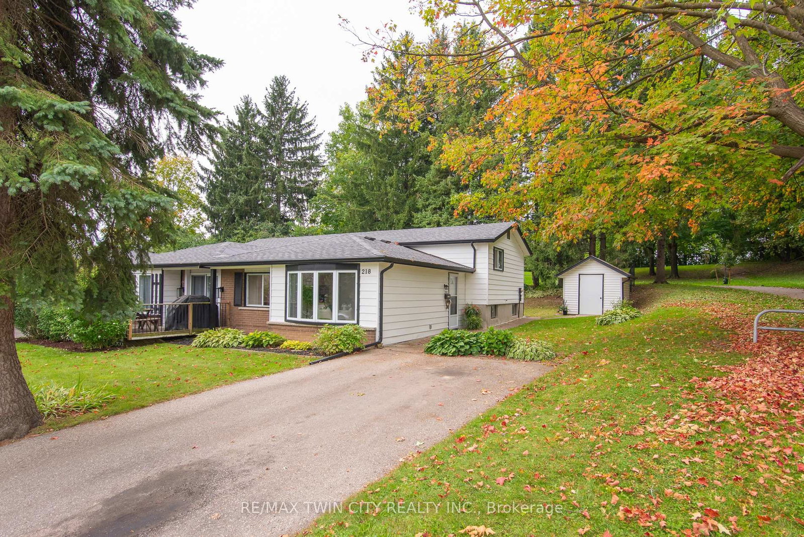 218-pinedale-drive-kitchener-ontario-x13789394
