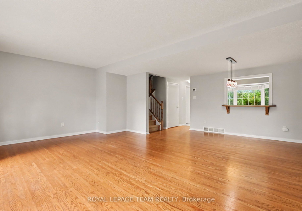 1377-guthrie-street-ottawa-ontario-x13789620