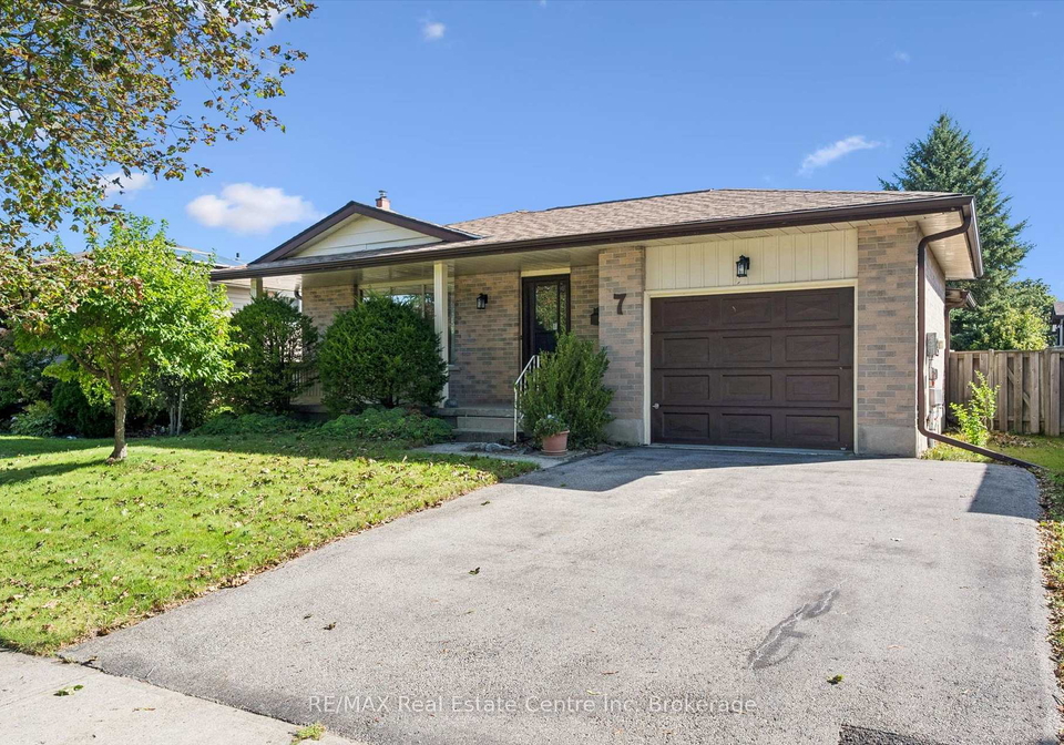 7-countryside-crescent-kitchener-ontario-x13790260