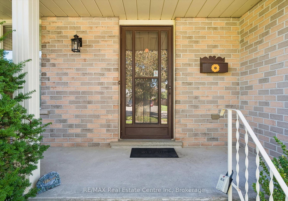 7-countryside-crescent-kitchener-ontario-x13790260
