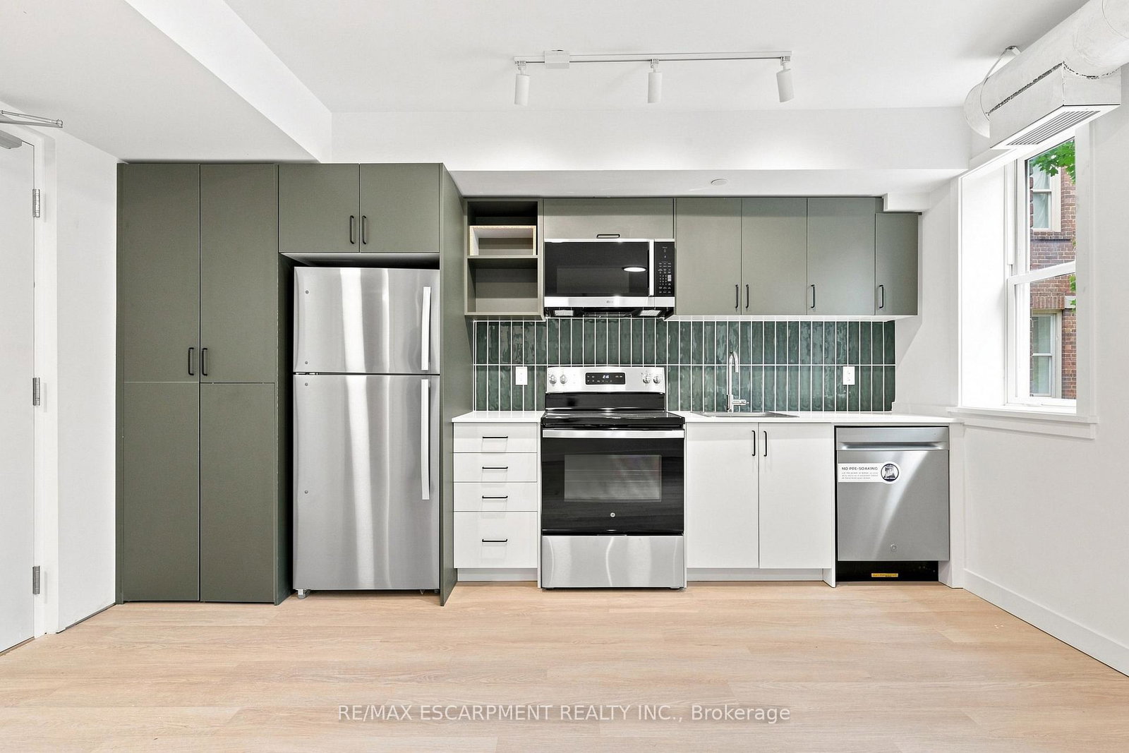 325-james-street-s-hamilton-ontario-x13790334