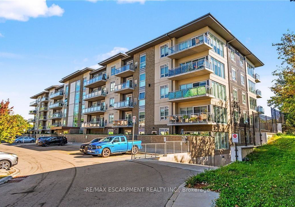 16-markle-crescent-hamilton-ontario-x13790624